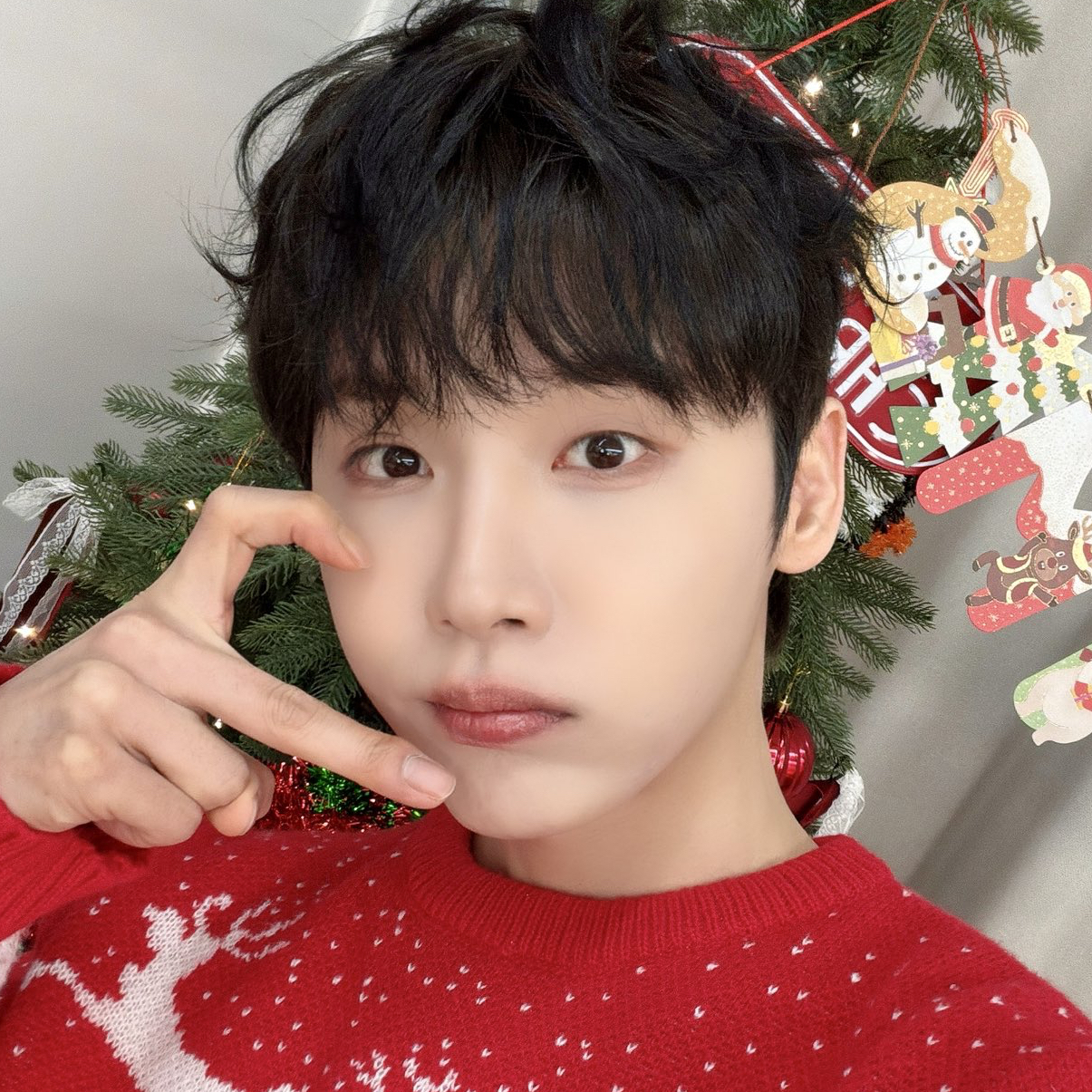 Behind-the-scenes cut of Jeon Woong (AB6IX)