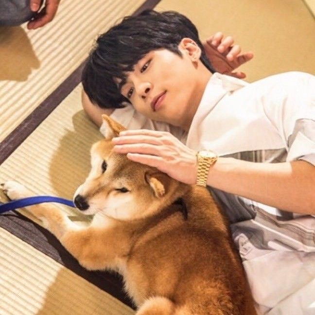 Latest photo of Jonghyun (SHINee)