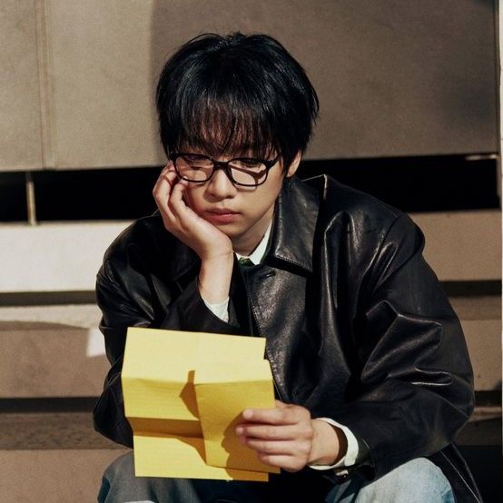 Recent activity shot of Jeong Sewoon