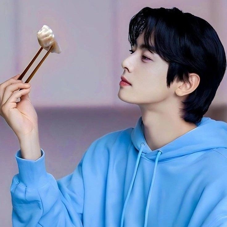 Latest photo of Eunwoo (ASTRO)