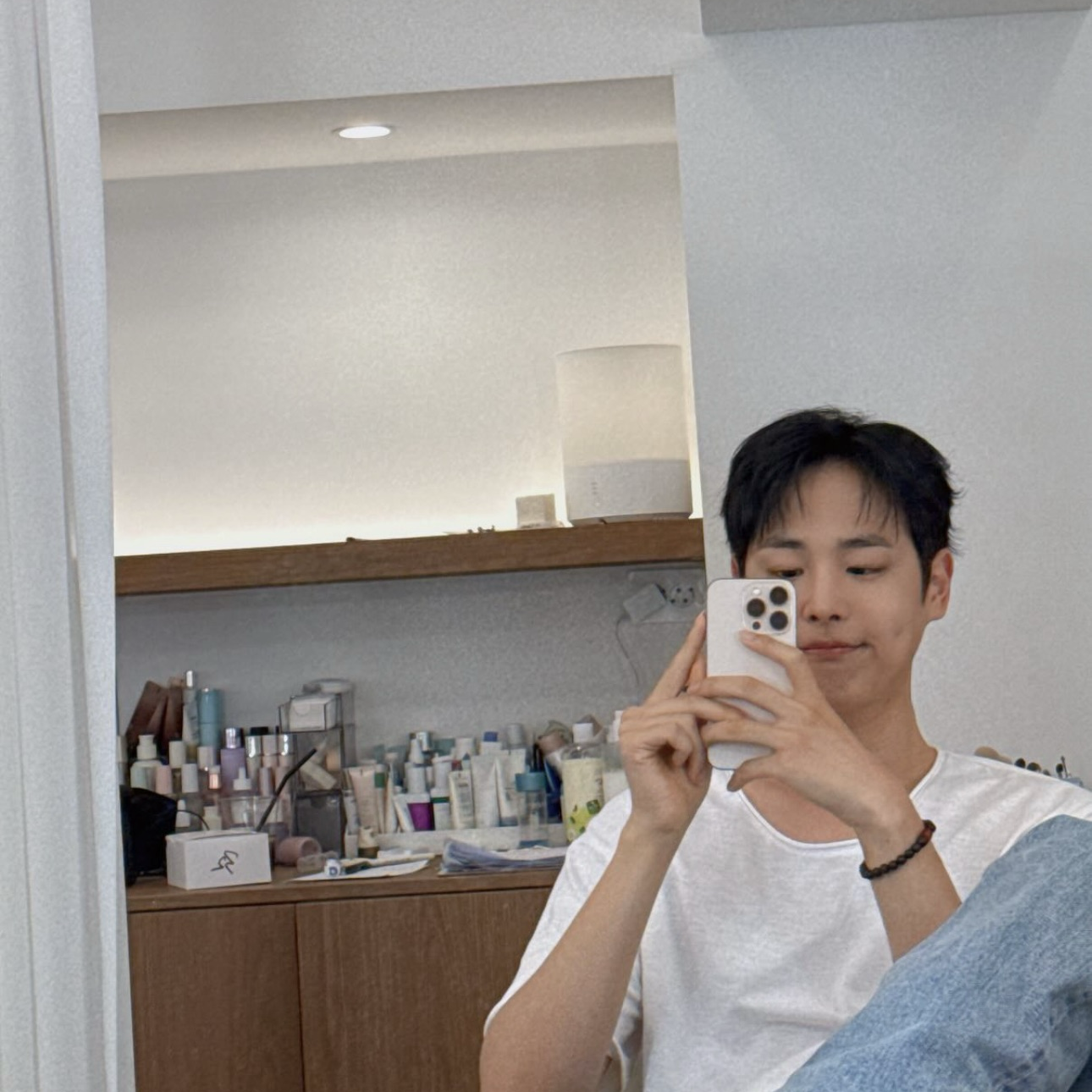 A moment captured by Choi Byungchan's fan