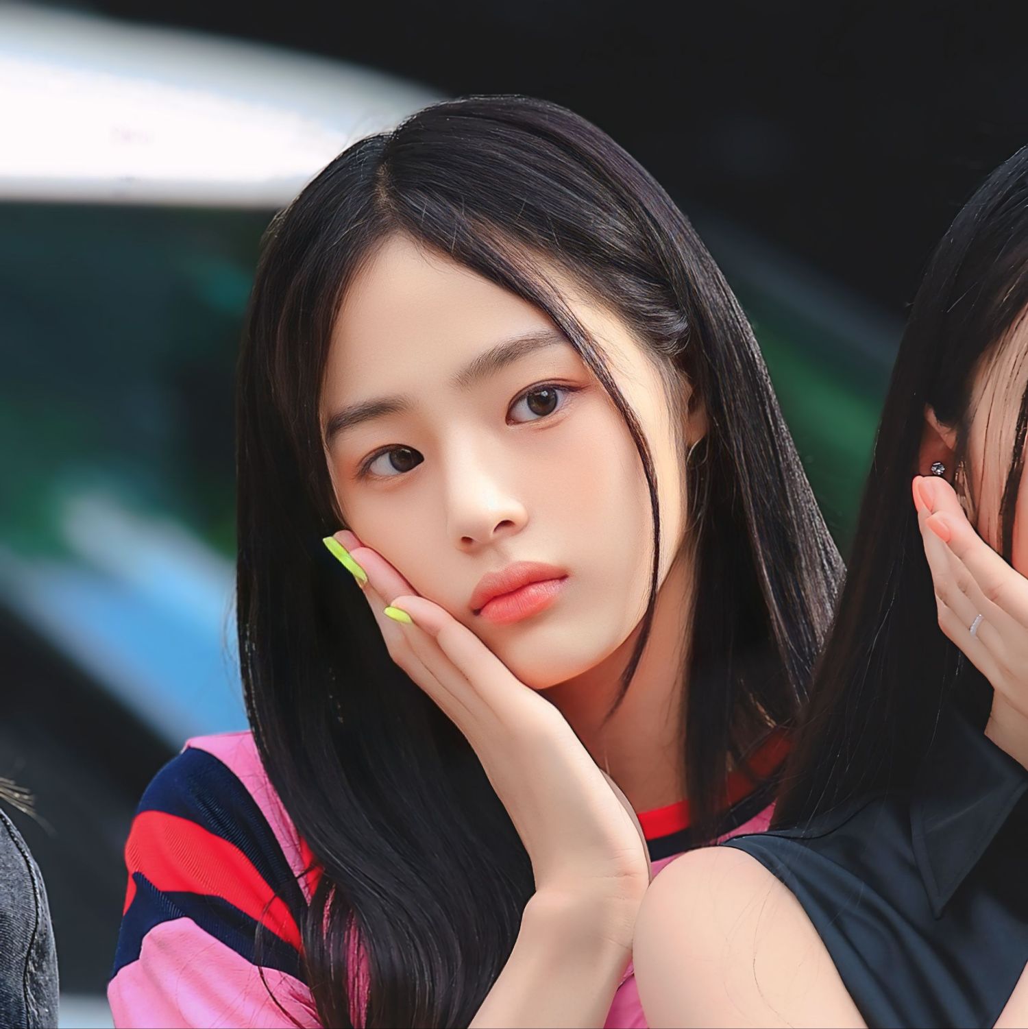 뉴진스의 비하인드 컷