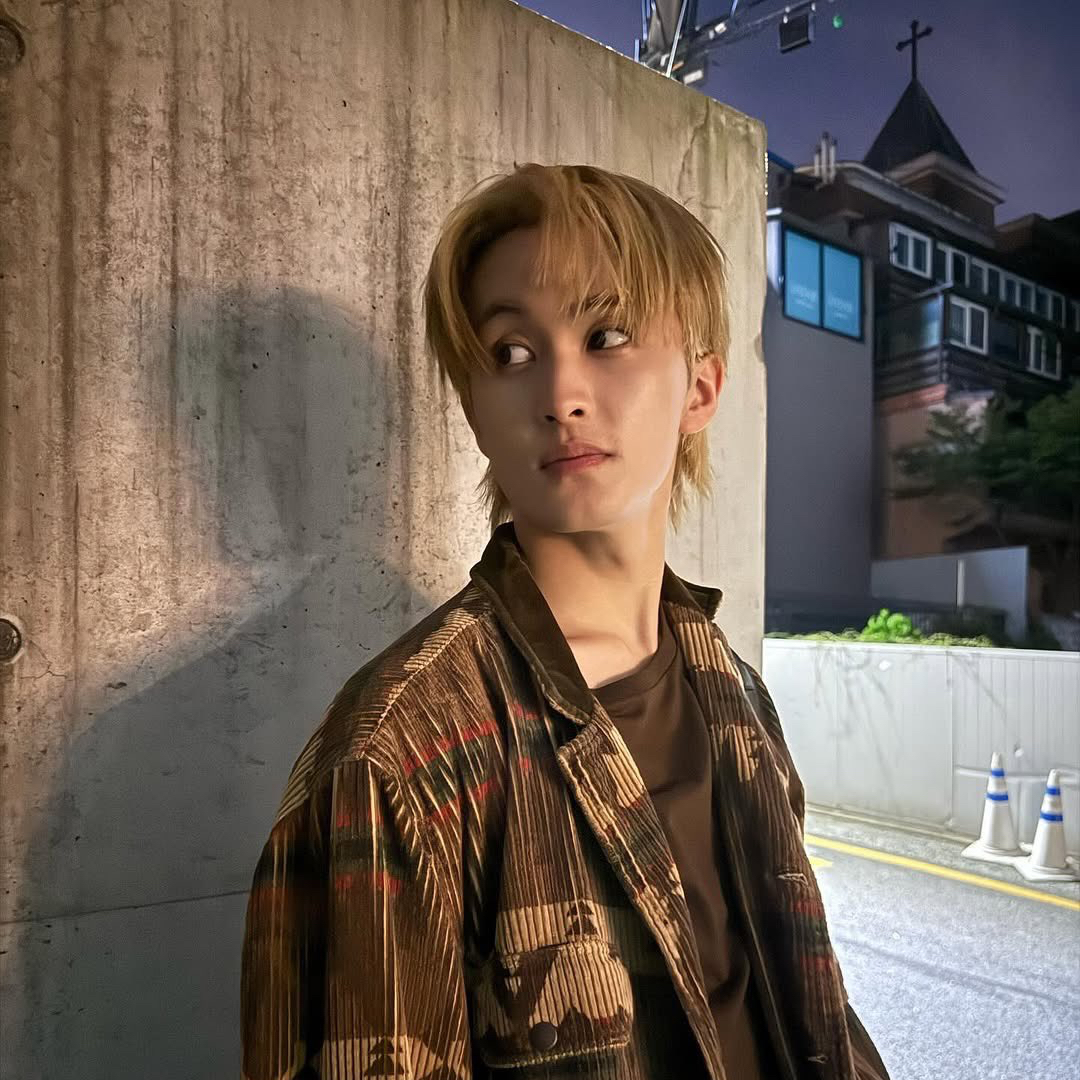 A moment captured by Mark (NCT 127, NCT DREAM)'s fan