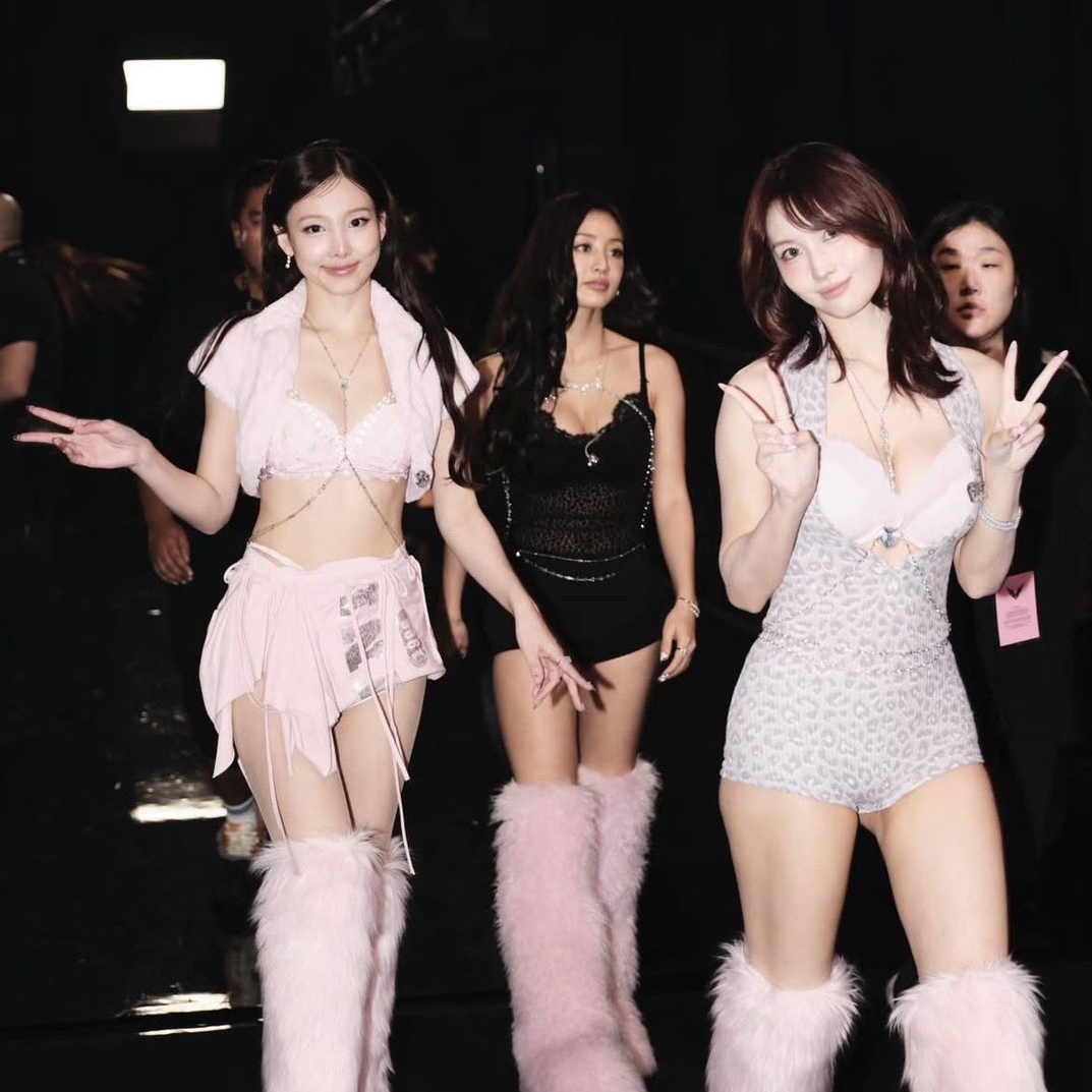 Momo (TWICE)的最新照片