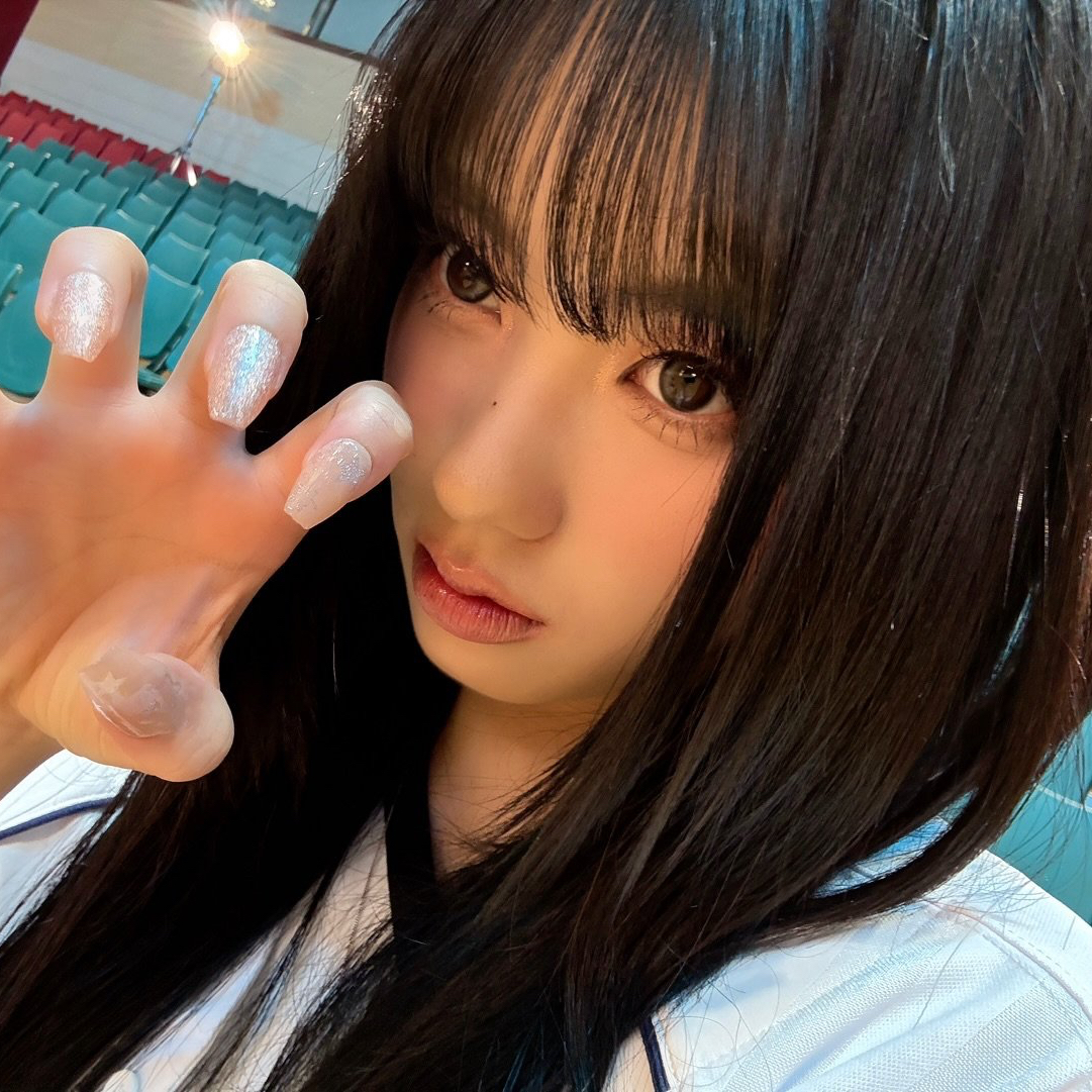 Behind-the-scenes cut of Koko (izna)