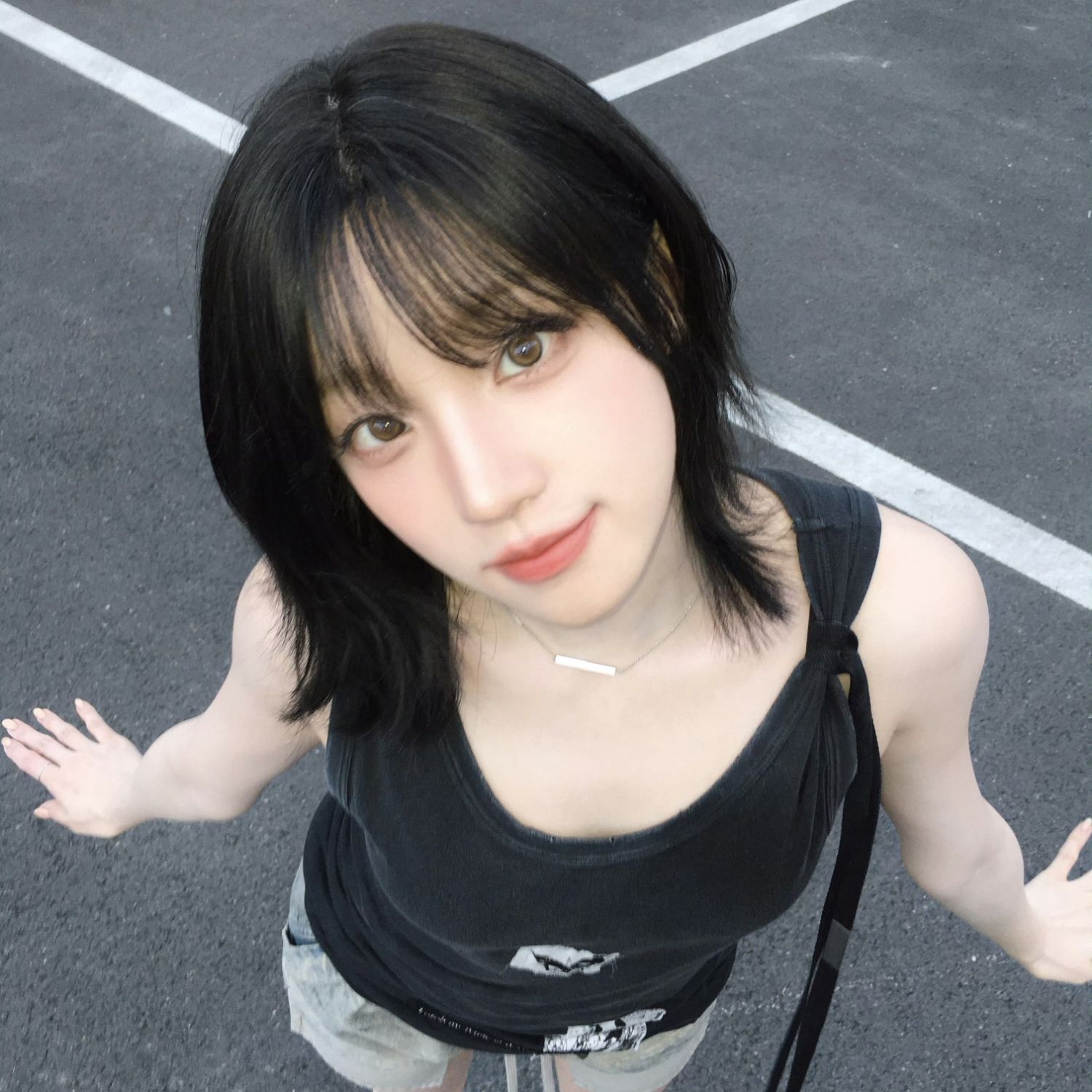 Latest photo of Yuqi (i-dle)