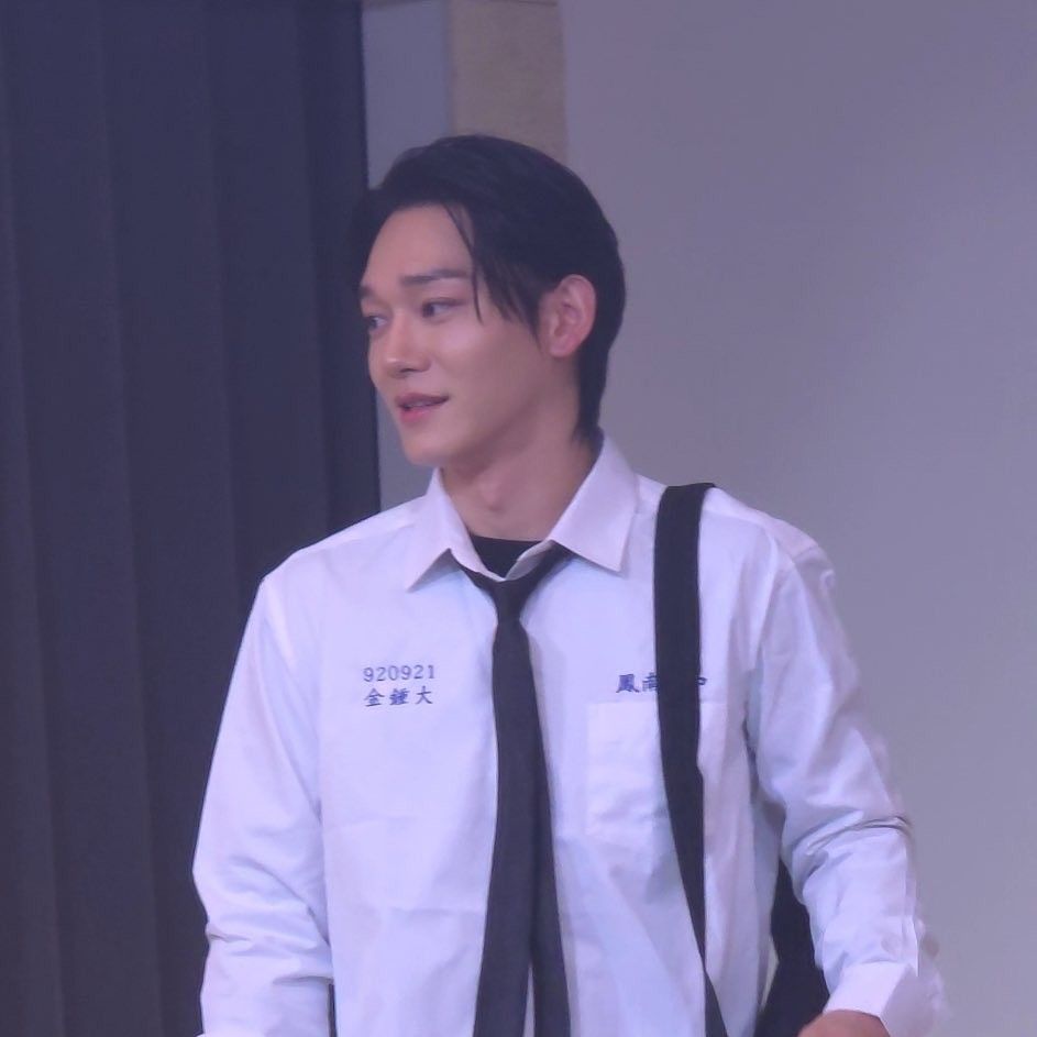 Behind-the-scenes cut of Chen (EXO)