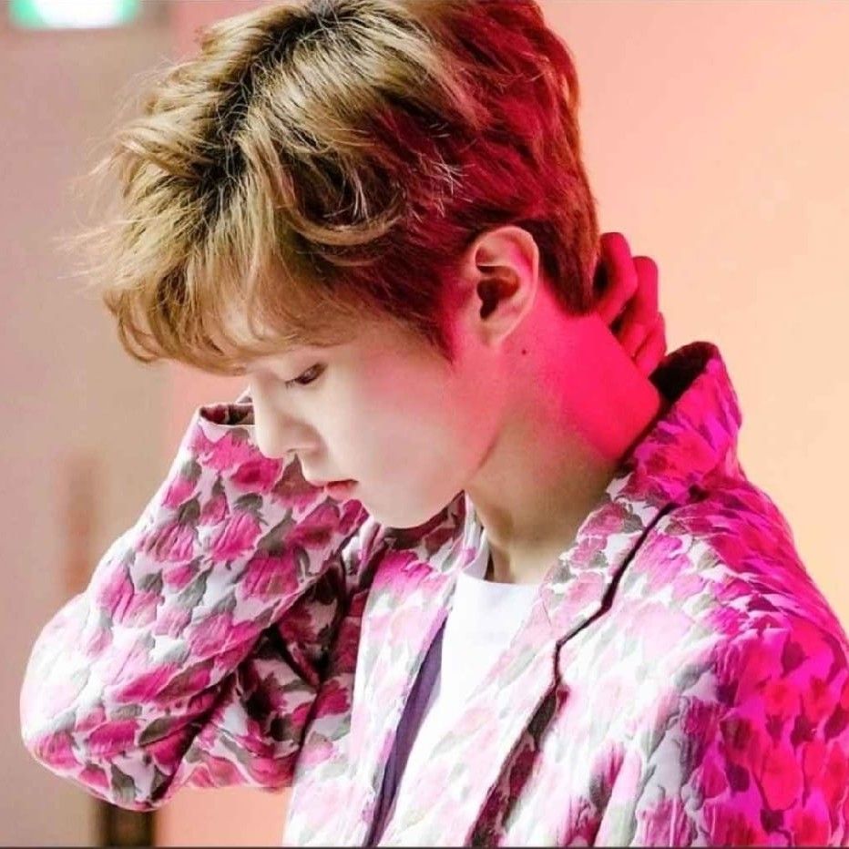 Recent activity shot of Kim Wooseok