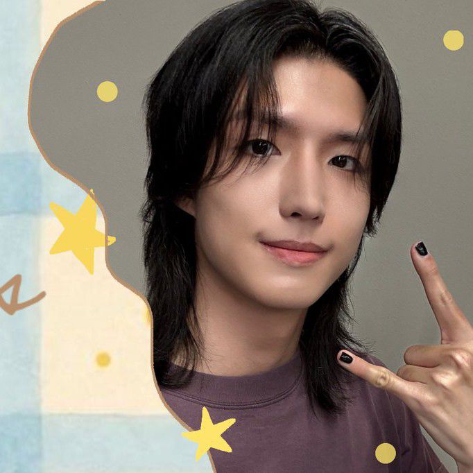 Jun Han (Xdinary Heroes)的最新活動照片