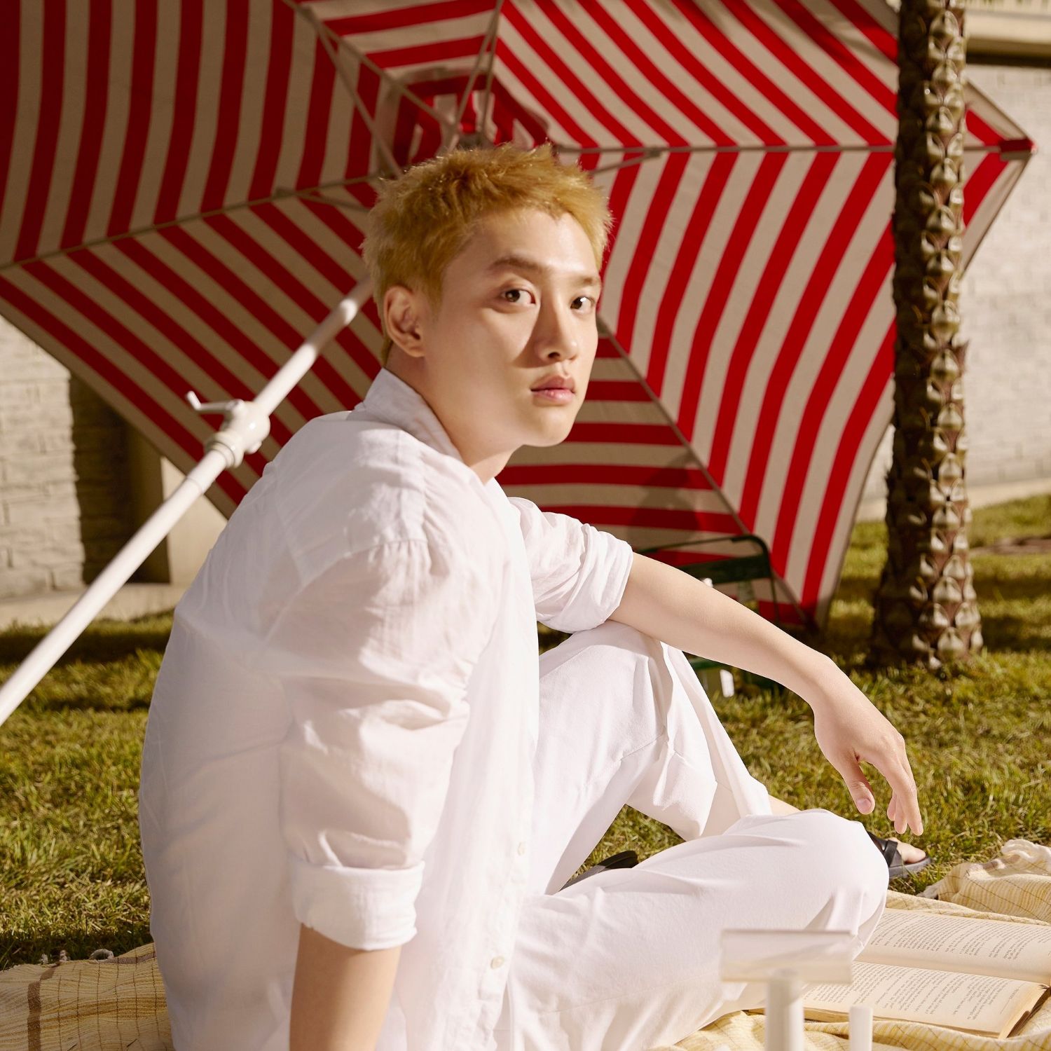 Behind-the-scenes cut of D.O. (EXO)
