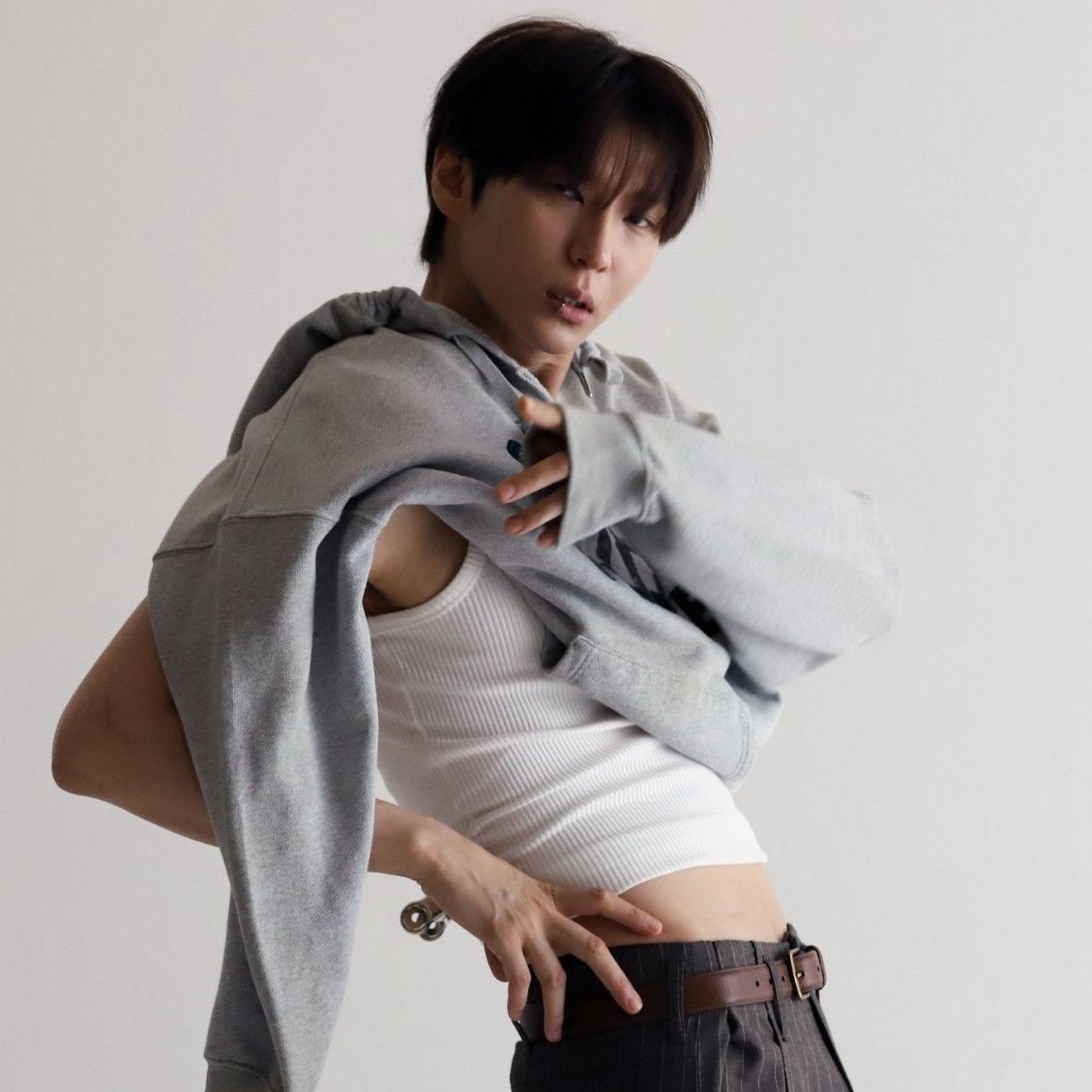 Behind-the-scenes cut of LEO (VIXX)