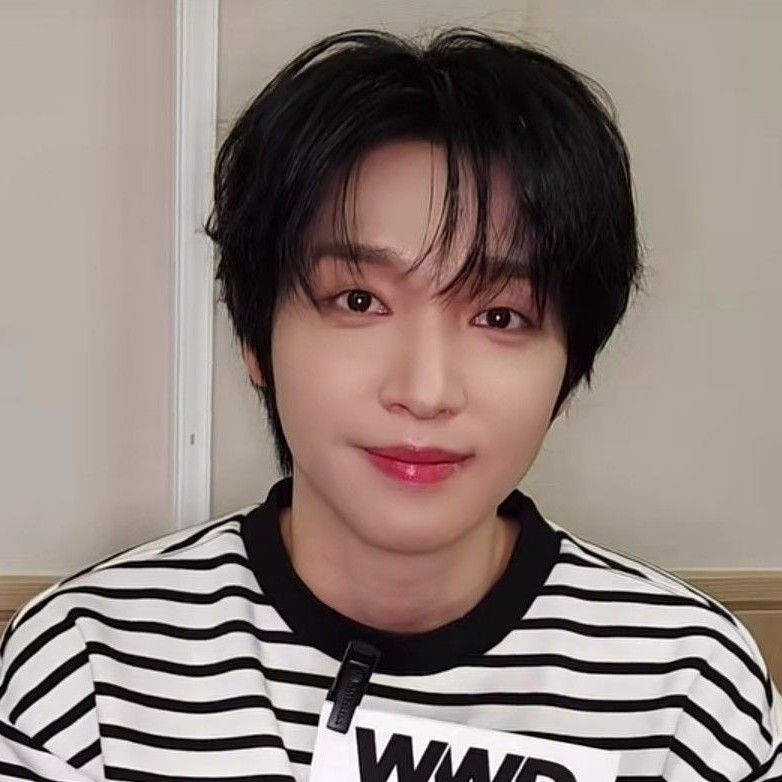 Recent activity shot of Jeong Sewoon