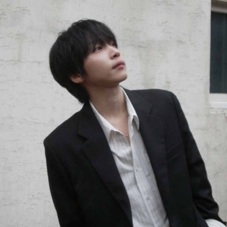 Recent activity shot of Jeong Sewoon