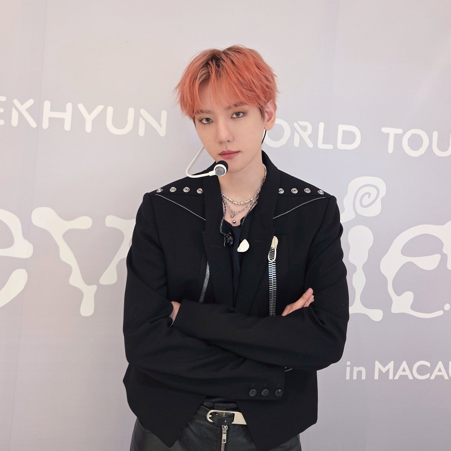 Potret di balik layar EXO