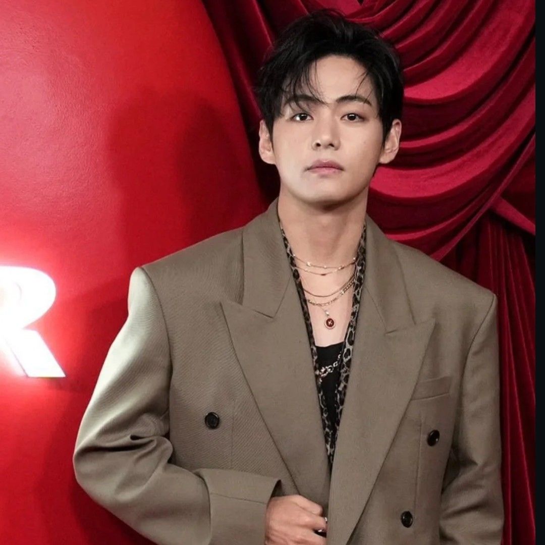 Foto terbaru V (BTS)