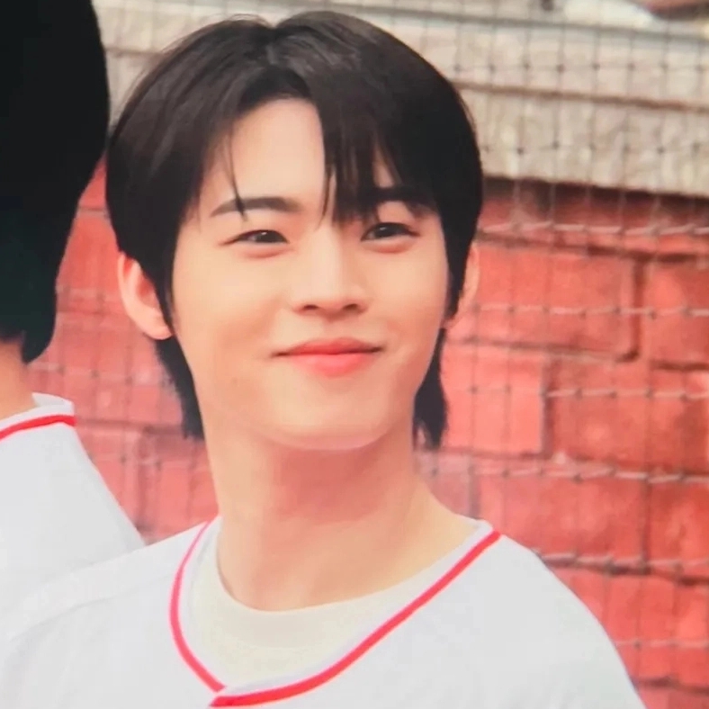 A moment captured by Hyojin (ONF)'s fan