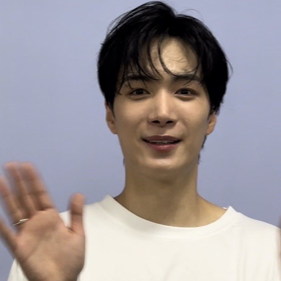 Recent activity shot of Kim Jonghyeon