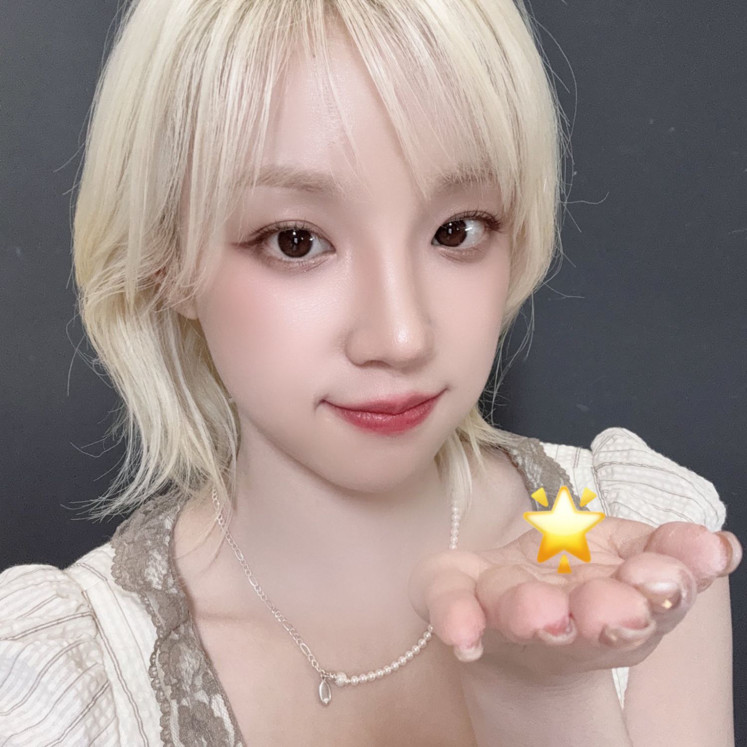 Latest photo of Yuqi (i-dle)