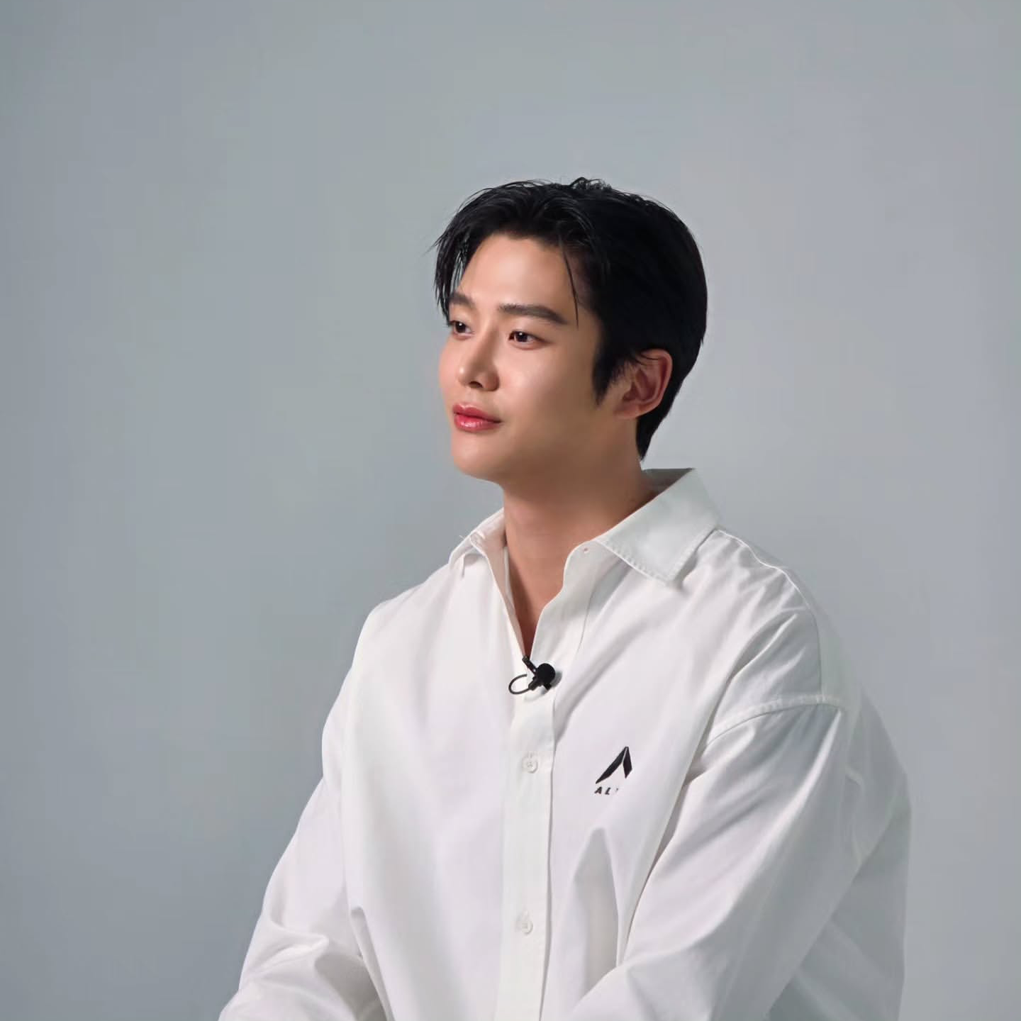 로운의 비하인드 컷