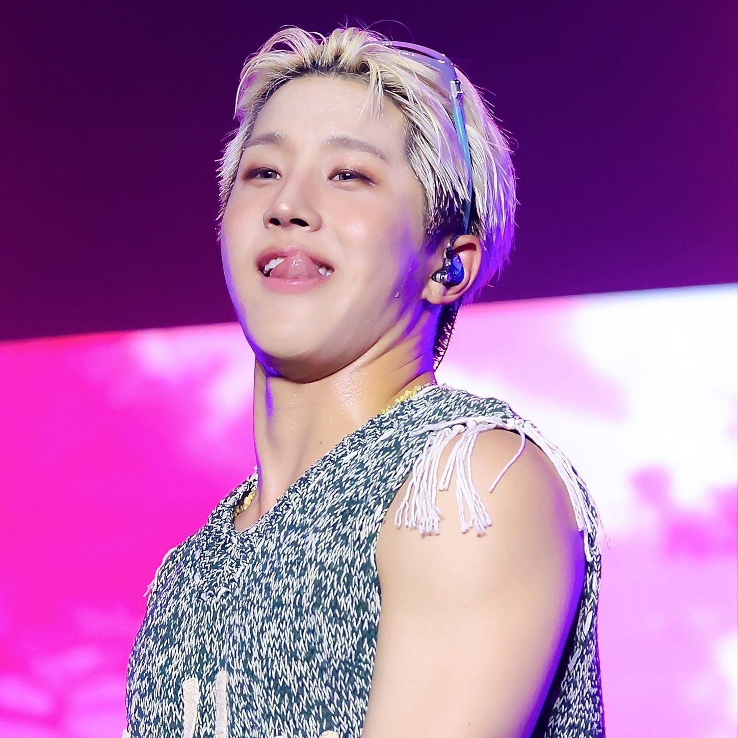 Behind-the-scenes cut of Jinjin (ASTRO)