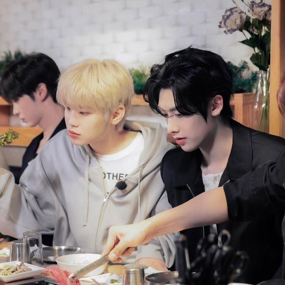 Recent activity shot of Kim Taerae (ZEROBASEONE)