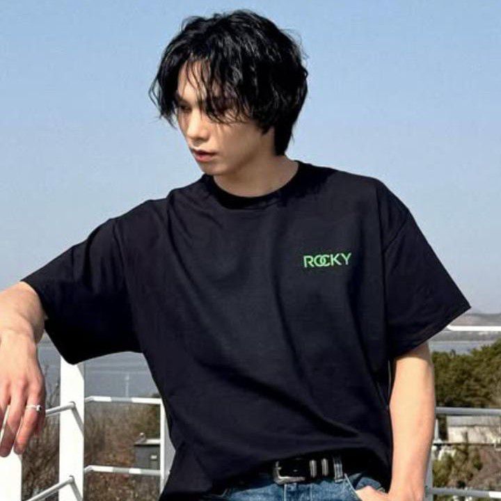 Foto aktivitas terbaru Rocky