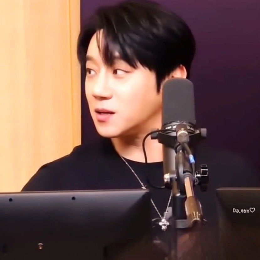 Latest photo of Hwang Chiyeol