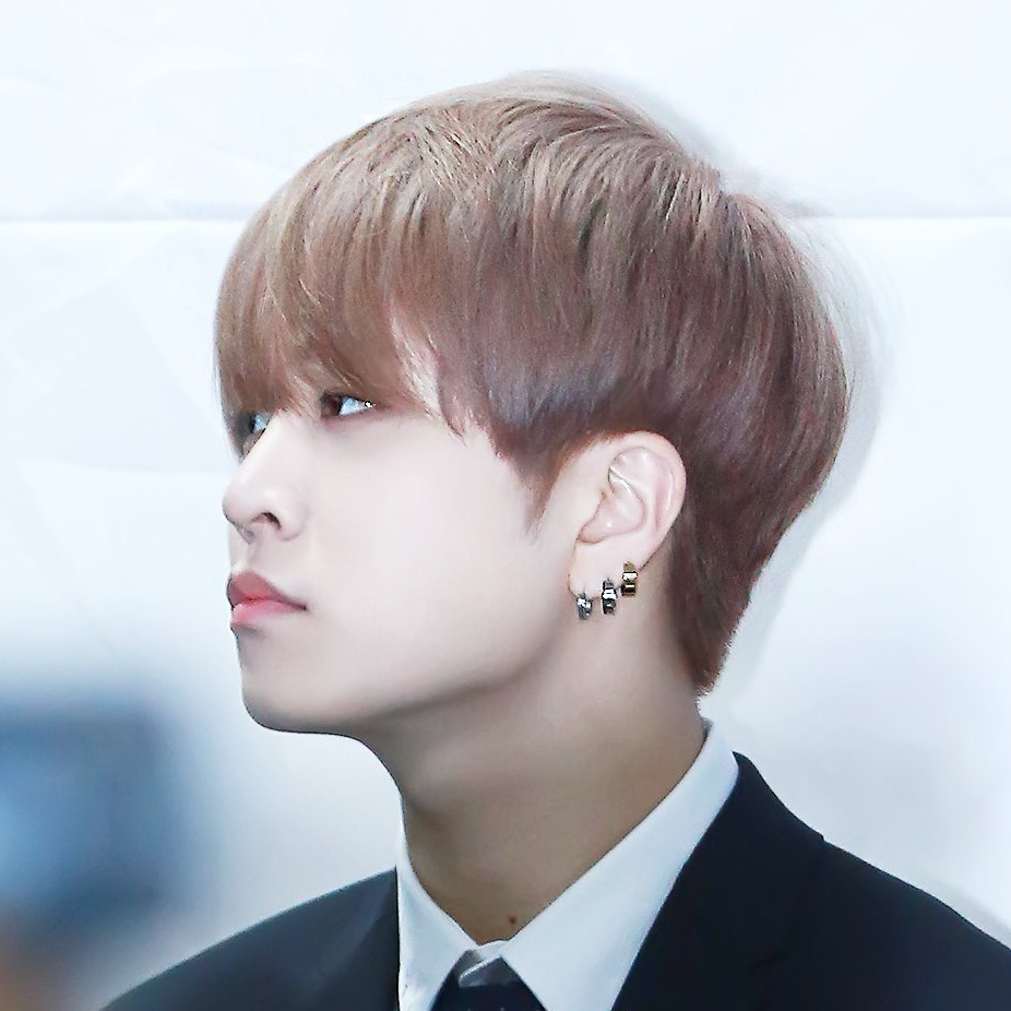 A moment captured by Youngjae (GOT7)'s fan
