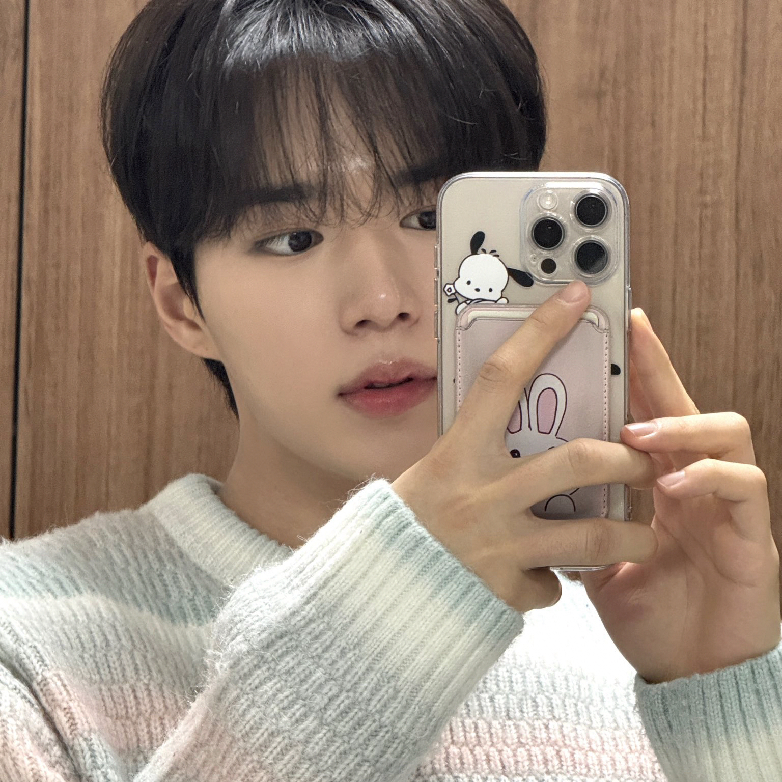 A moment captured by Kim Junseo (ALPHA DRIVE ONE)'s fan