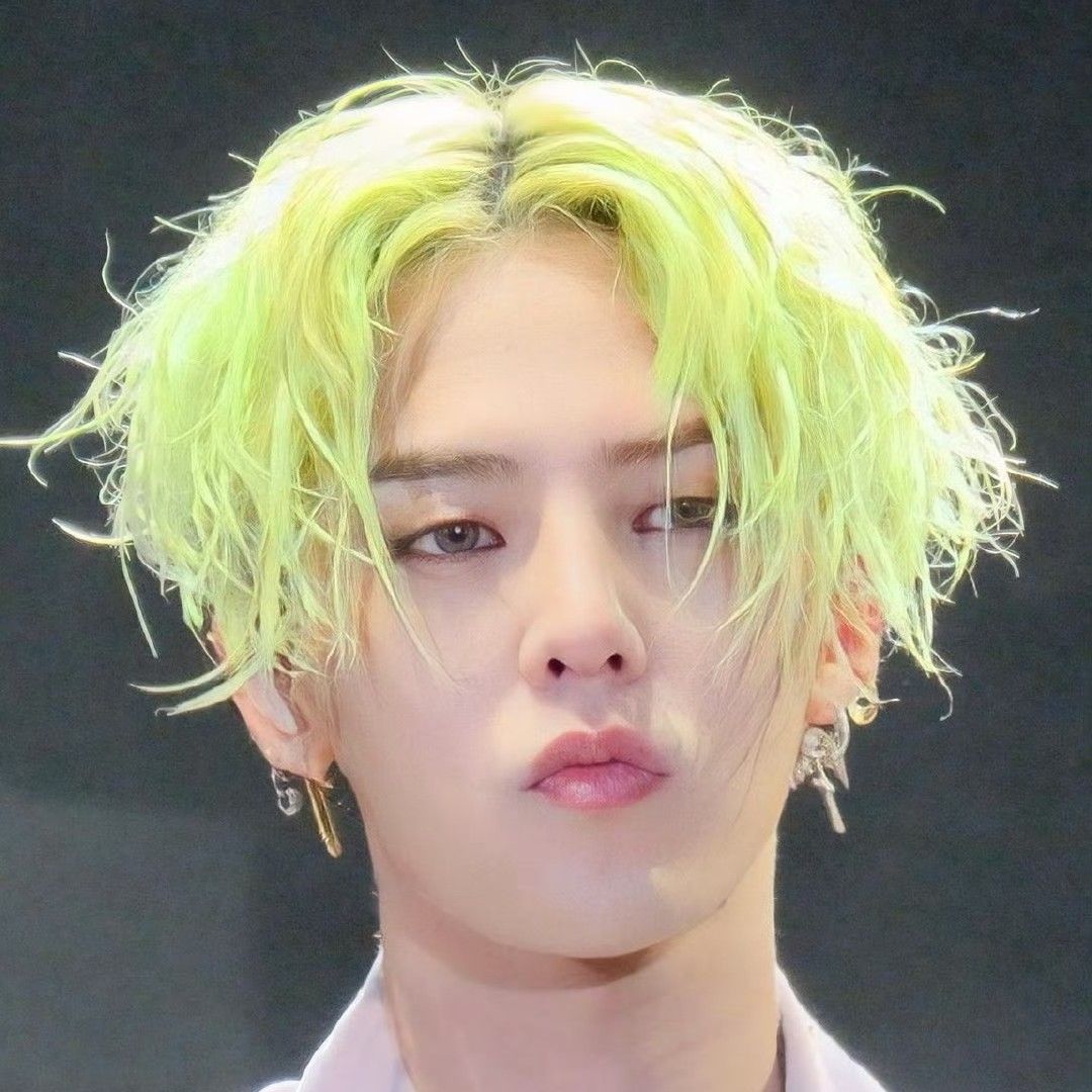 Recent activity shot of G-DRAGON (BIGBANG)