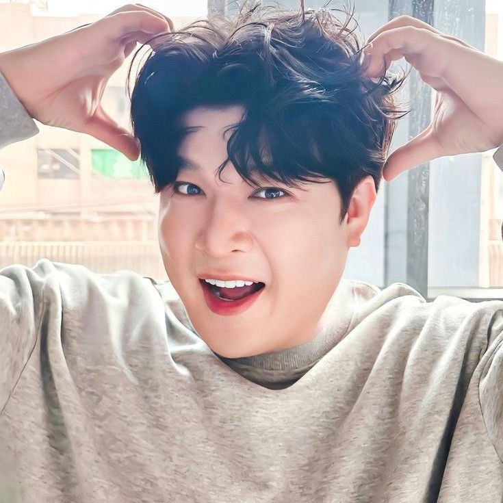 A moment captured by Shindong (Super Junior)'s fan
