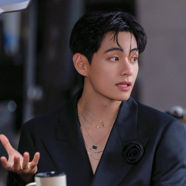 V (BTS)の最新写真