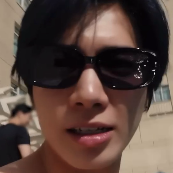 태현 (투모로우바이투게더) 최근 활동샷