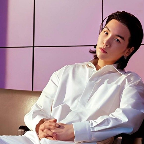 Latest photo of SUGA (BTS)