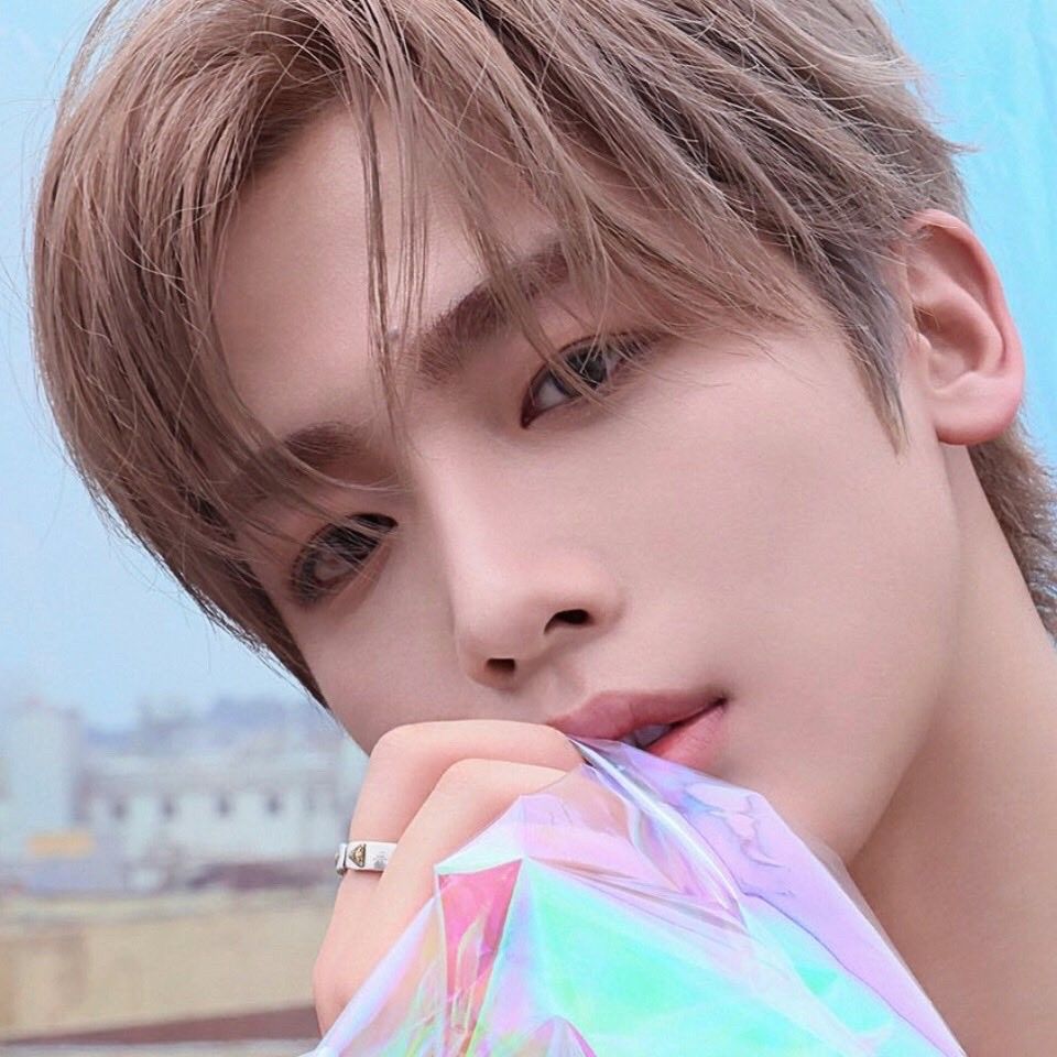 Latest photo of Kim Yohan (WEi)