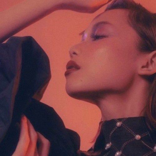 Shining profile picture of Gwen (BINI) on today's Choeaedol