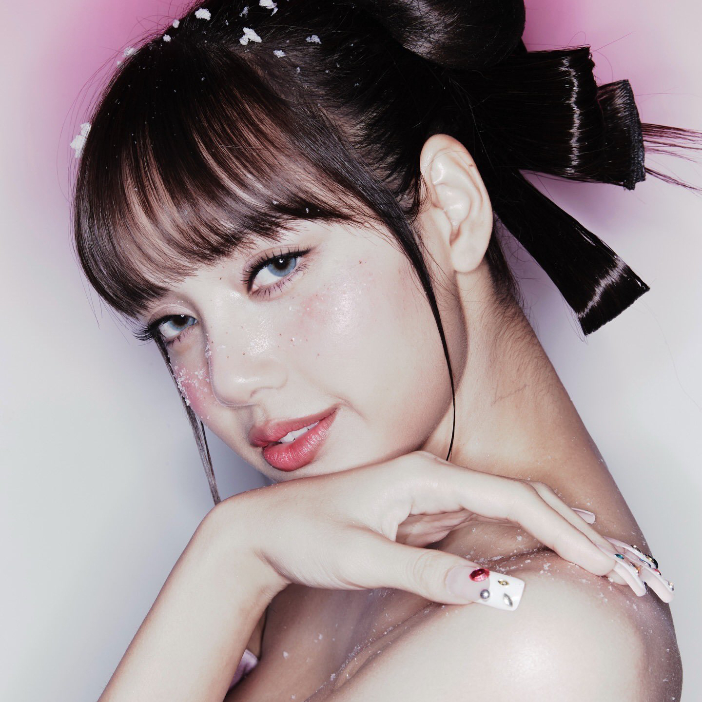 Recent activity shot of Lisa (BLACKPINK)