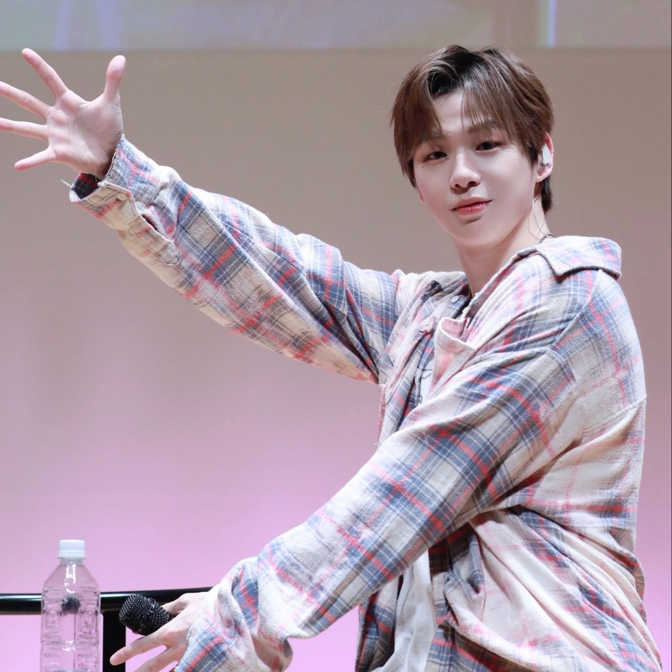 Latest photo of Kang Daniel