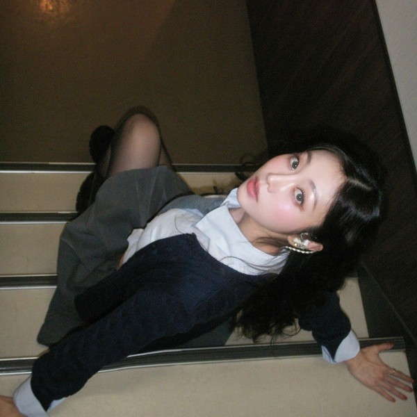 Signature photo of Seo Jisu (Lovelyz) capturing their charm