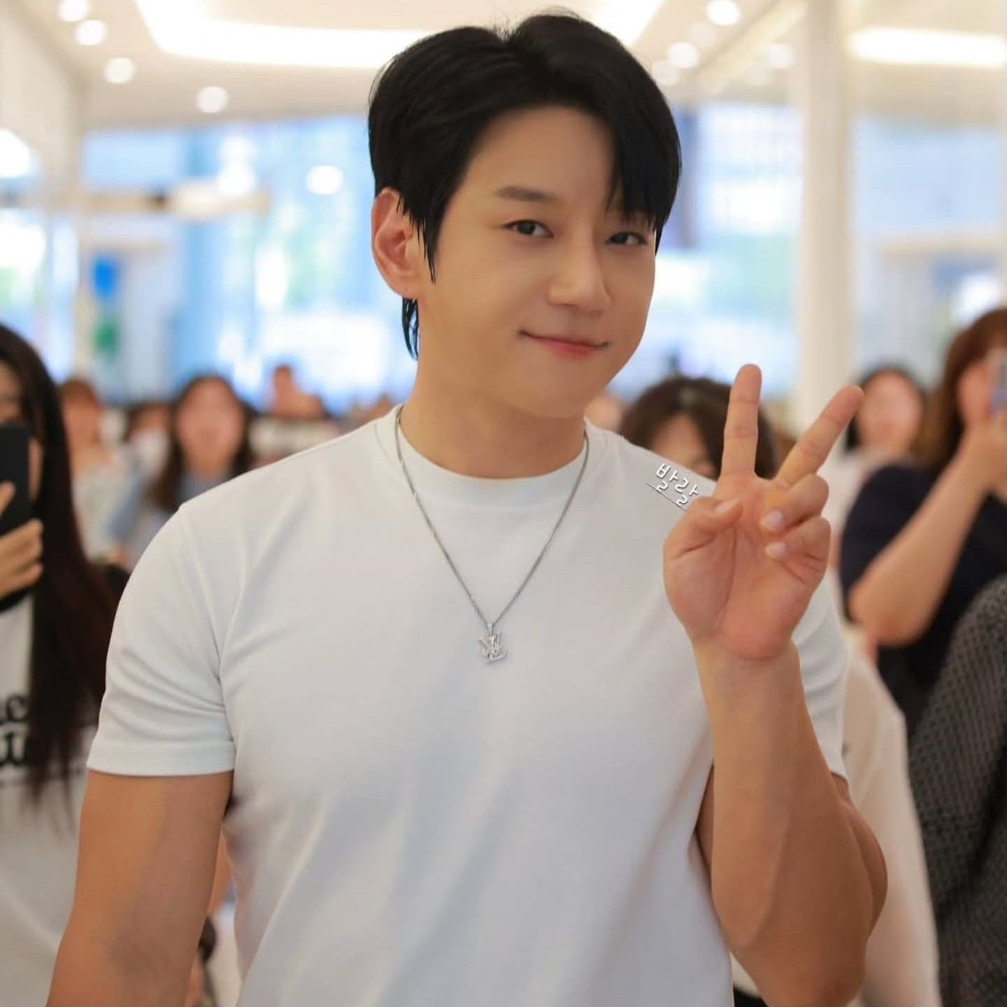 Behind-the-scenes cut of Hwang Chiyeol