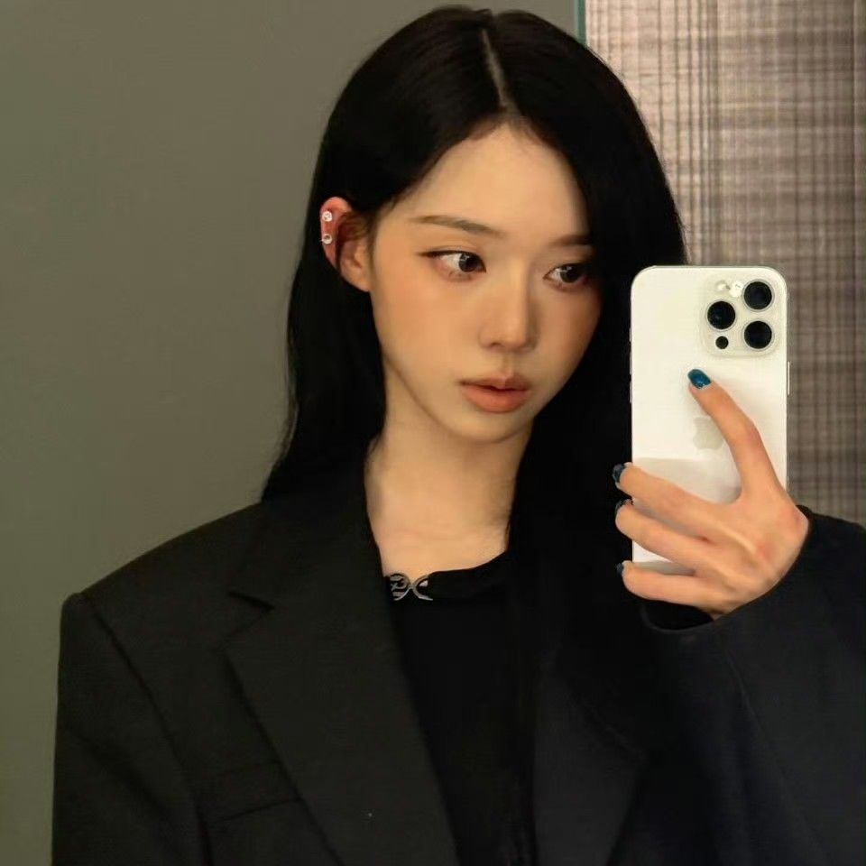 Winter (aespa)的最新照片