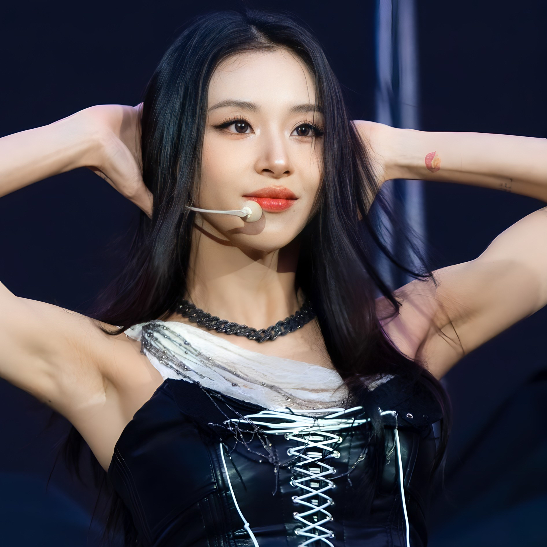 Behind-the-scenes cut of Chaeyoung (TWICE)
