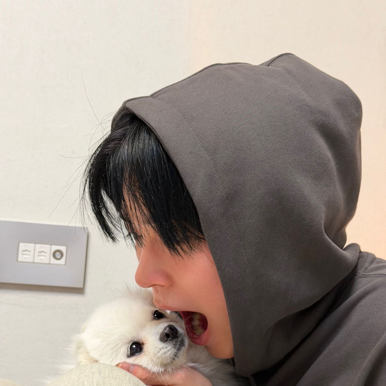 Potret di balik layar Sung Hanbin (ZEROBASEONE)