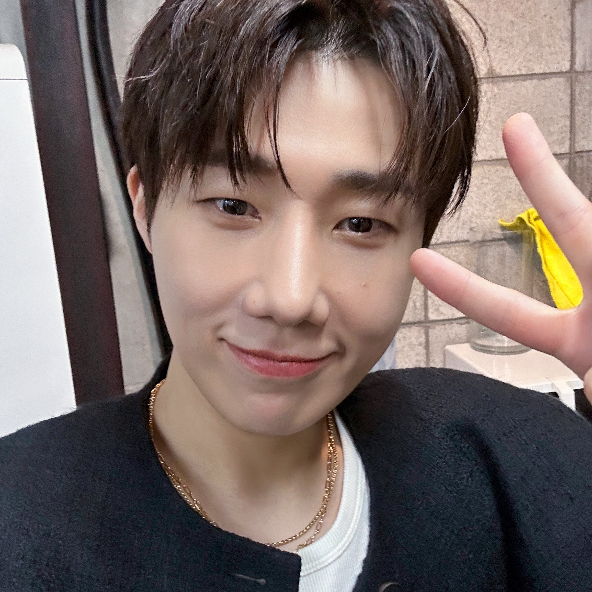 Latest photo of Sungkyu (INFINITE)