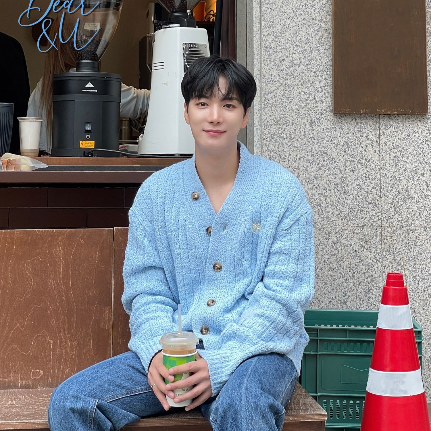 Behind-the-scenes cut of Kim Jonghyeon