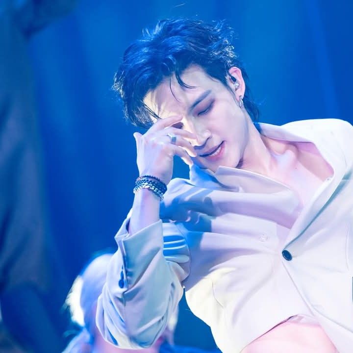 Behind-the-scenes cut of JAY B (GOT7)