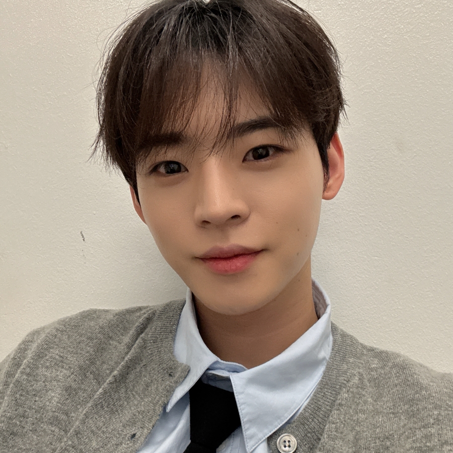 A moment captured by Hyojin (ONF)'s fan
