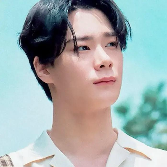 A moment captured by Moonbin (ASTRO)'s fan