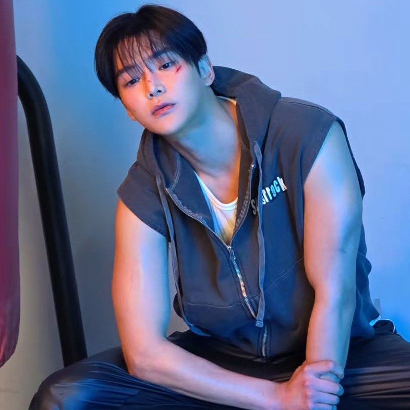 로운의 최신 사진