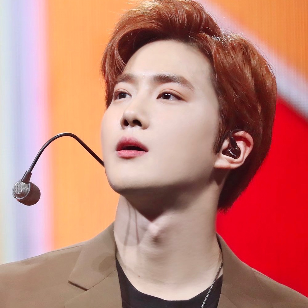 A moment captured by Suho (EXO)'s fan